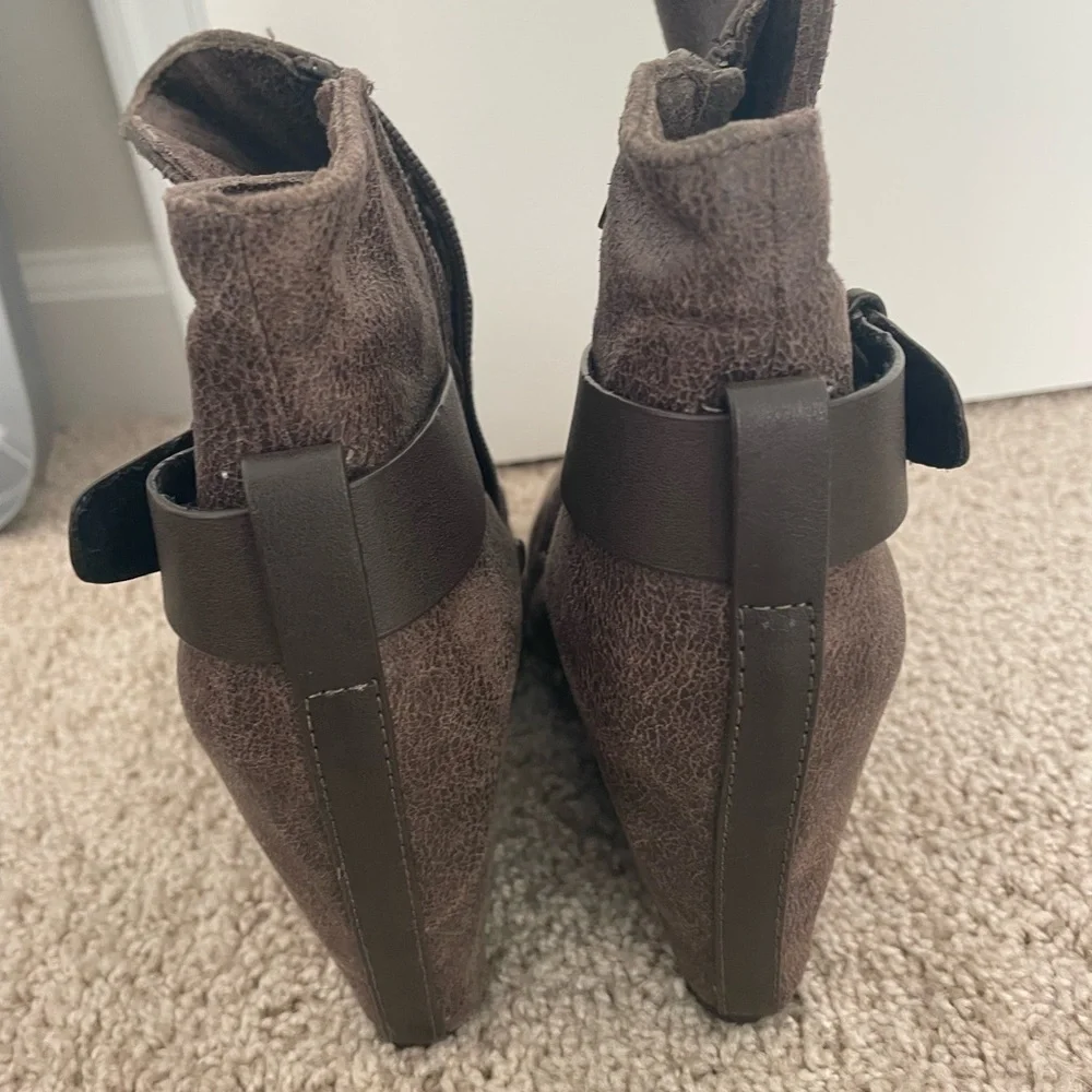 Aldo Dark Brown Wedge Boots Size 8.5